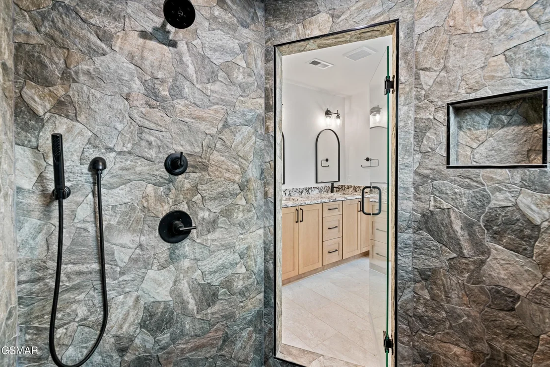 Photo of 652 Pinecrest Drive