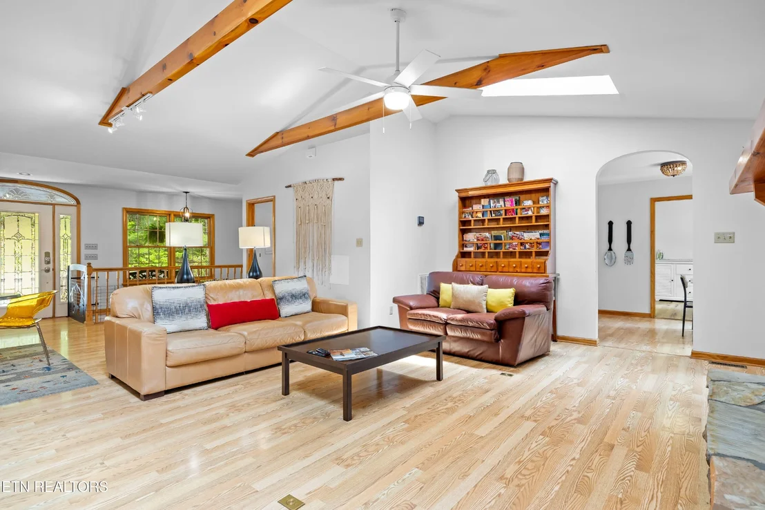 Photo of 229 Cobblestone Way