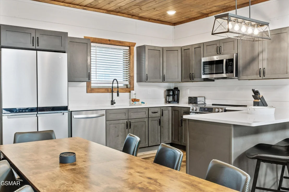 Photo of 411 Hatchet Way