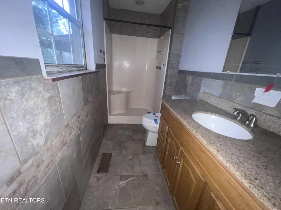 Photo of 720 Poplar Lane