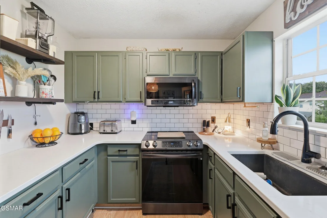 Photo of 223 River Valley Circle