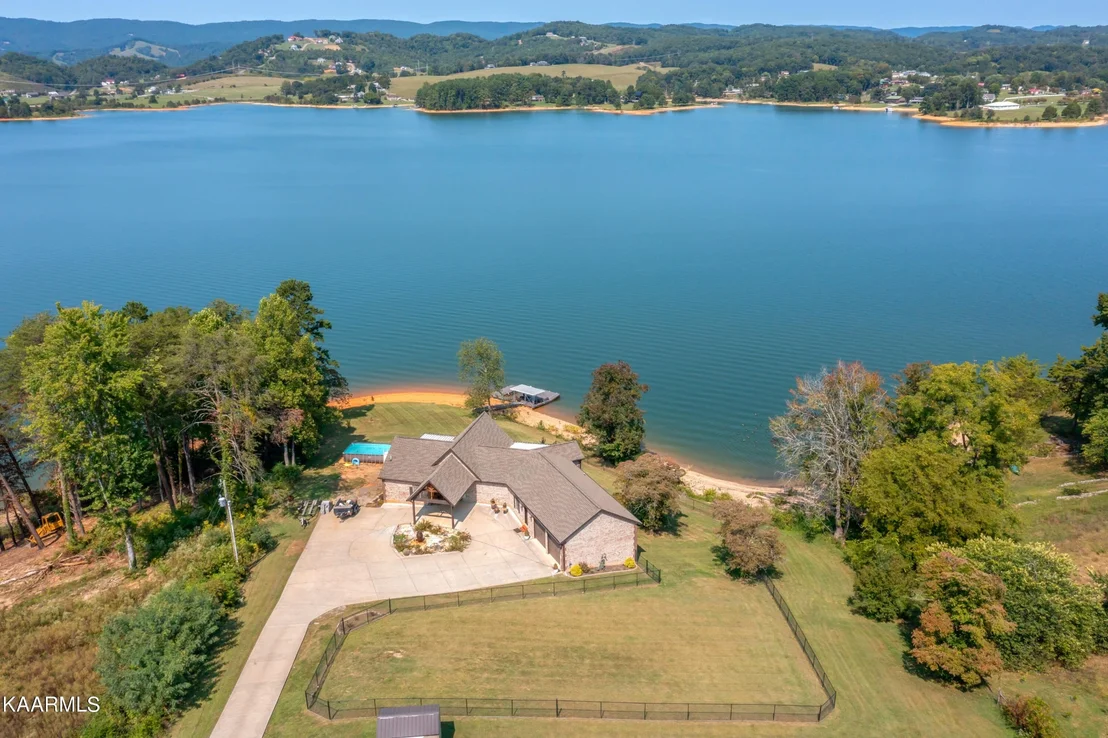 Photo of 499 Chilhowee Lane