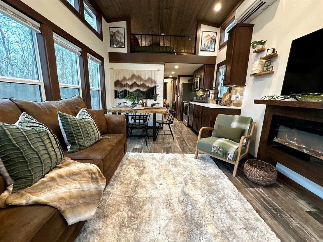Photo of 32 Mossy Rock Ln