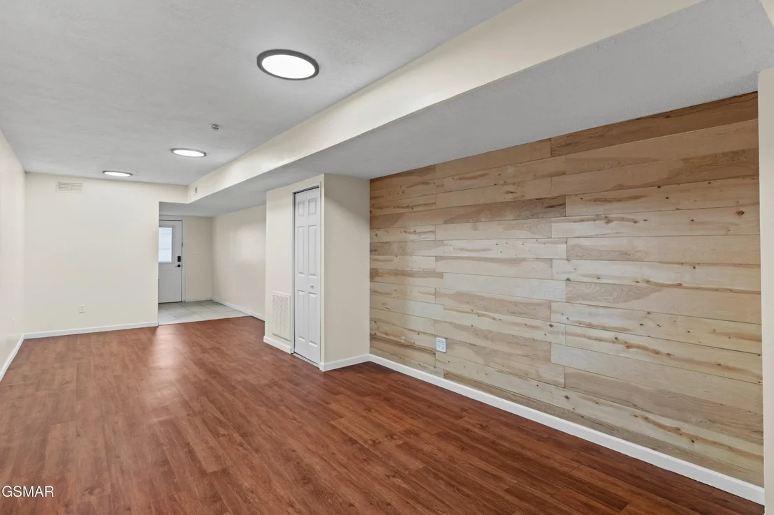 Photo of 409 Clearbrook Drive