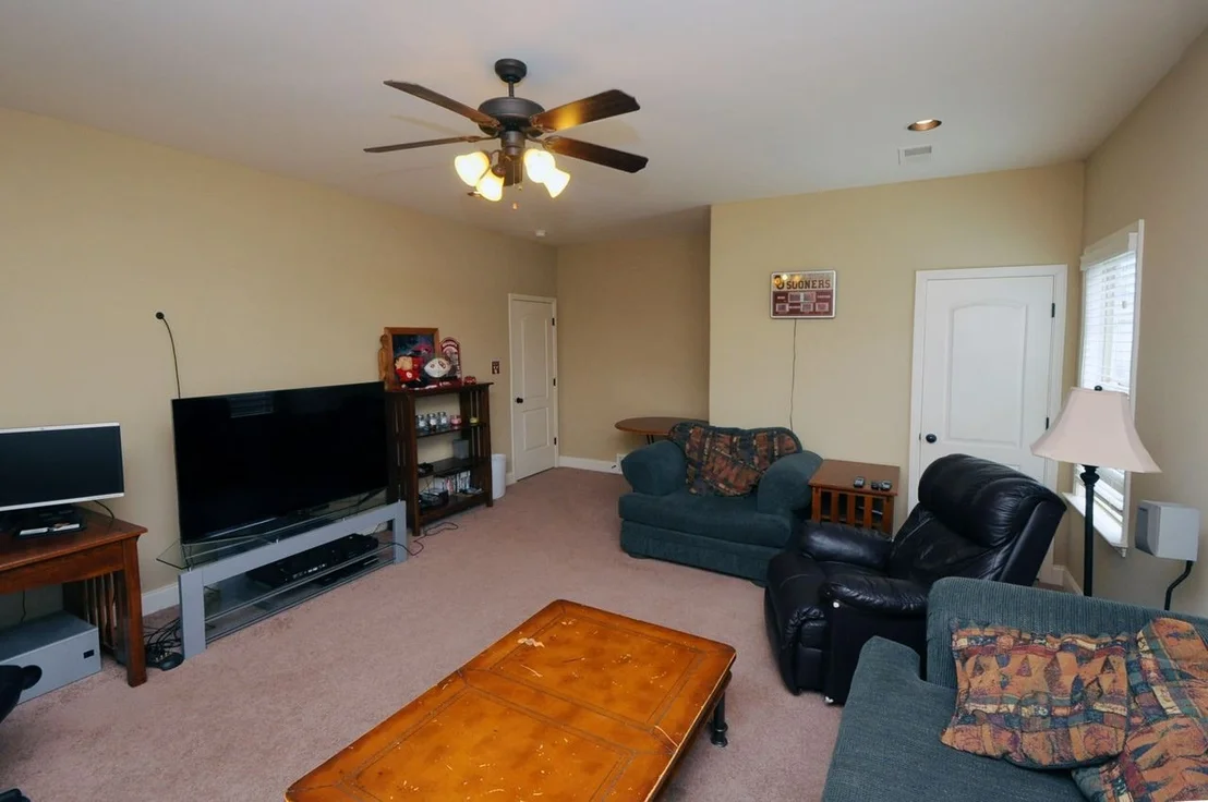 Photo of 1410 RAINDROP DR