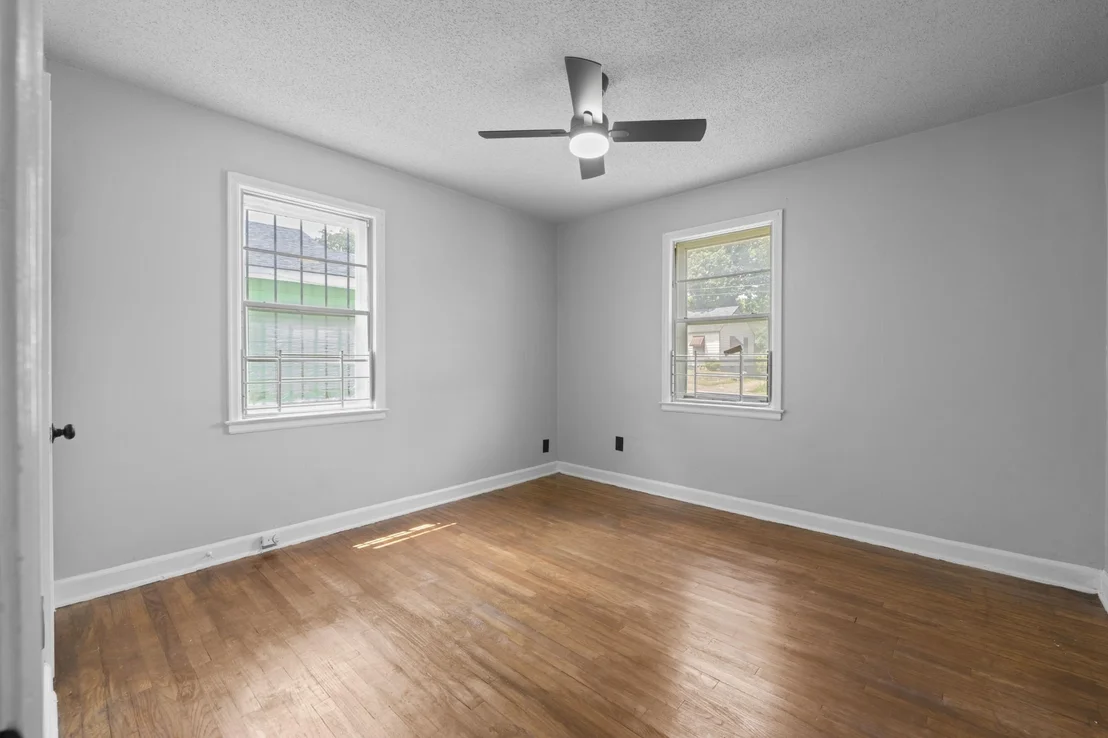 Photo of 1355 DORIS AVE