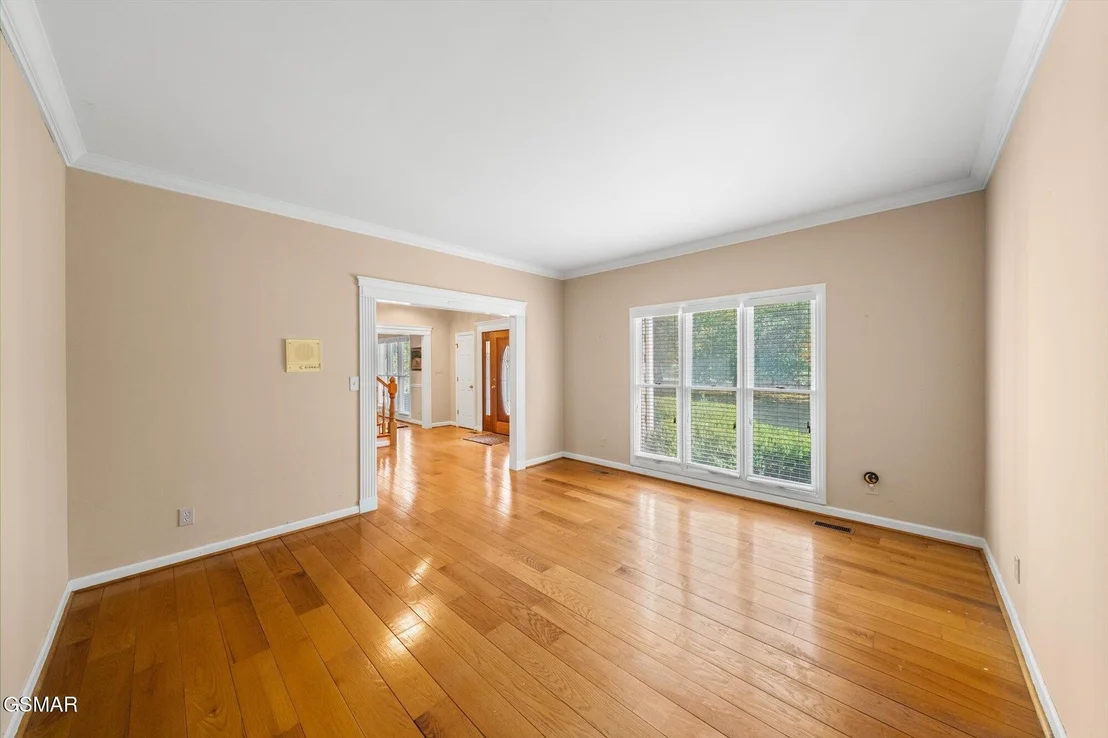 Photo of 1435 White Oak Drive