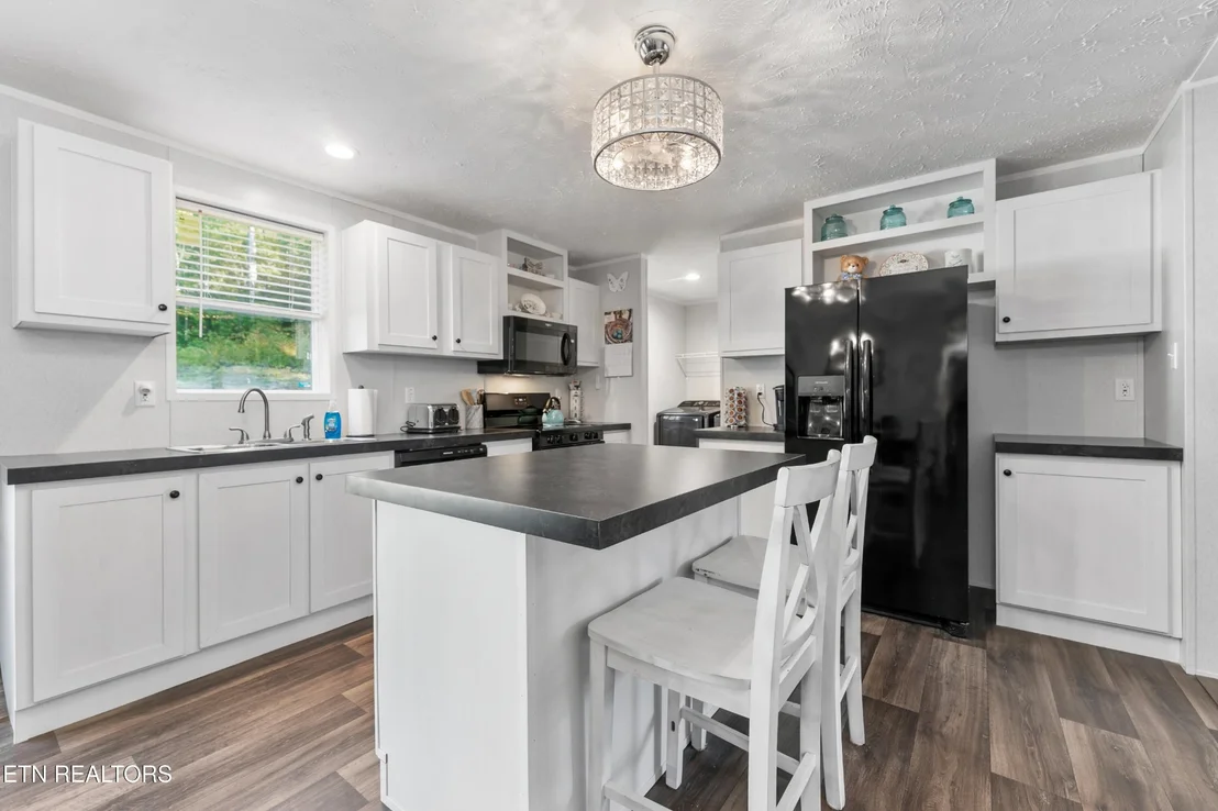 Photo of 409 Bull Run Rd