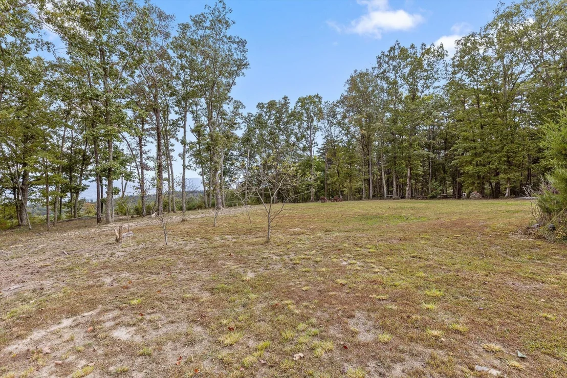 Photo of 400 Maple Trail