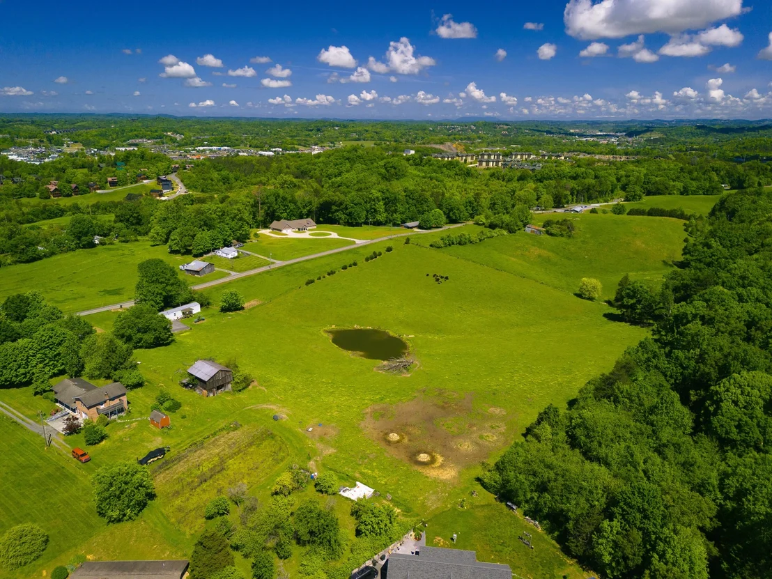 Photo of 1689 Ridge Road