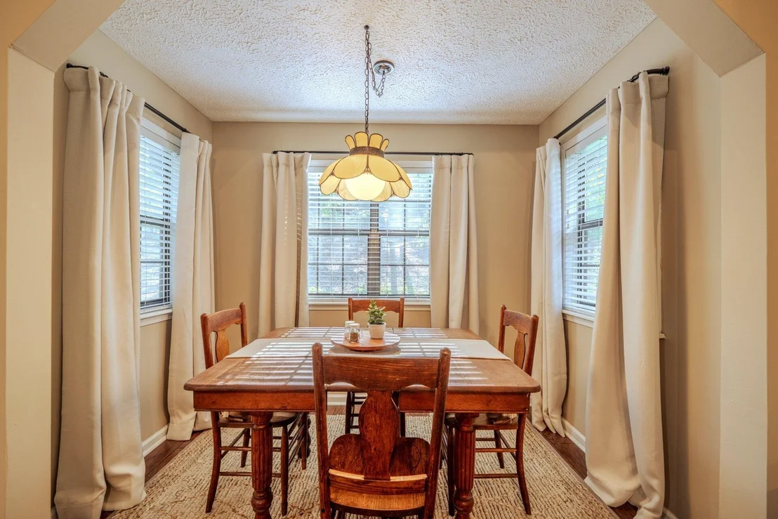 Photo of 25 PICKWICK WOODS CV