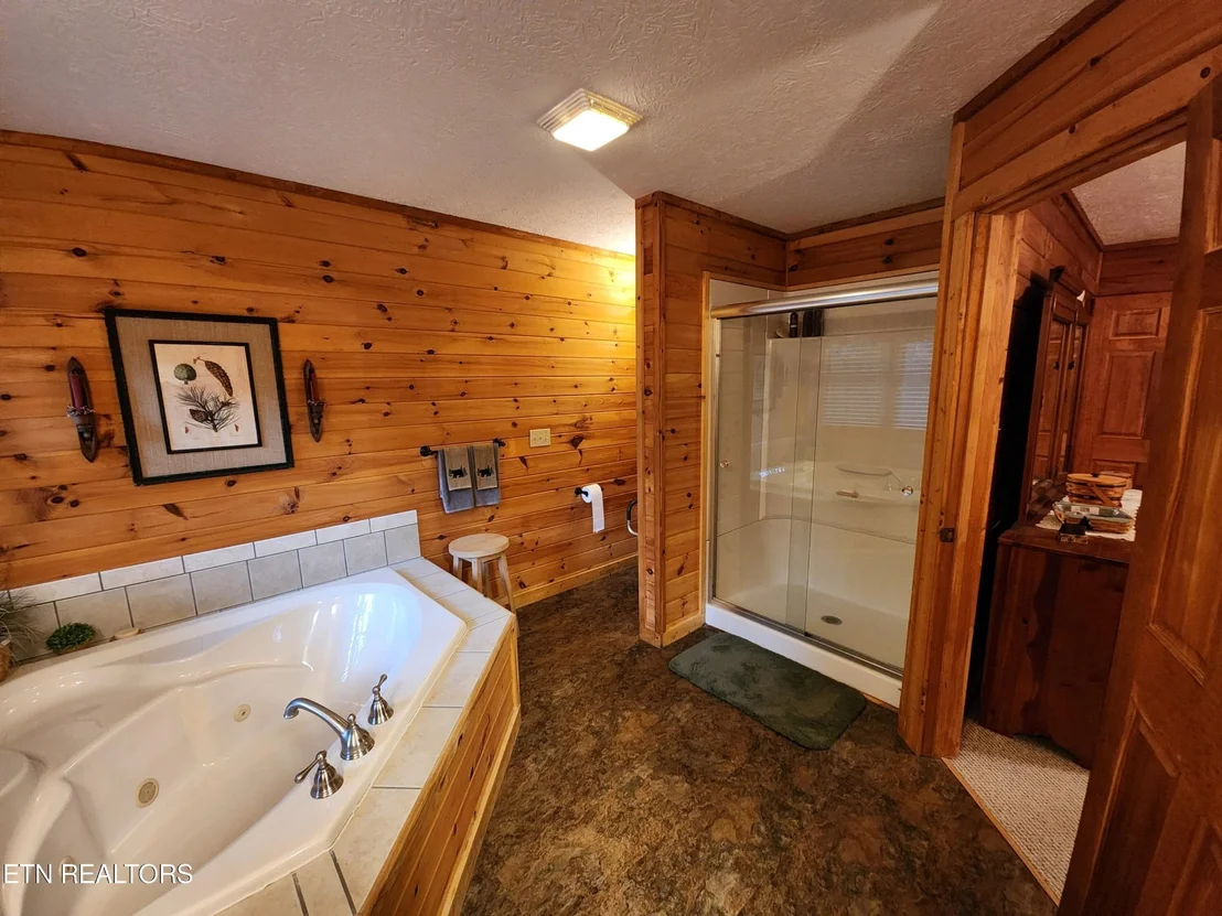 Photo of 417 Lawson Rd