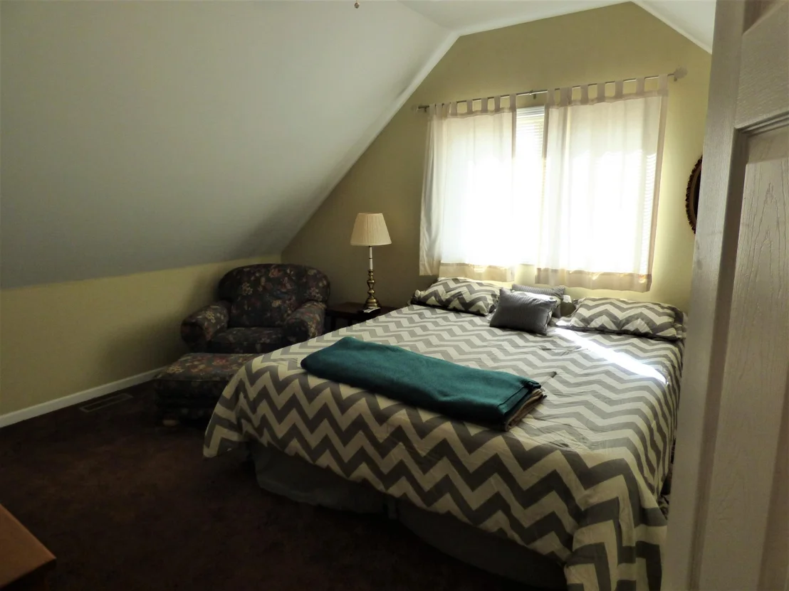 Photo of 860 Plainview Drive
