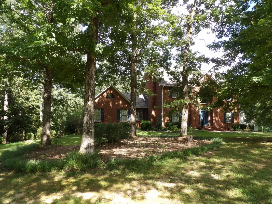 Photo of 570 Gregson Pl