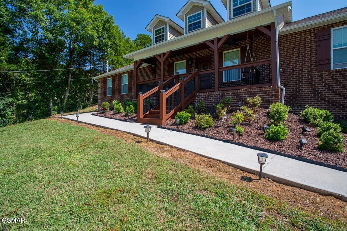 Photo of 430 Spicer Lane