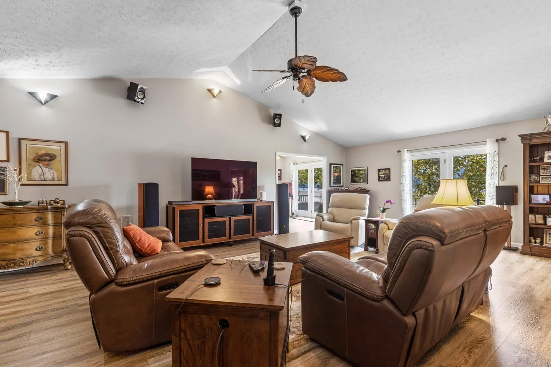 Photo of 122 Eagle Point Drive