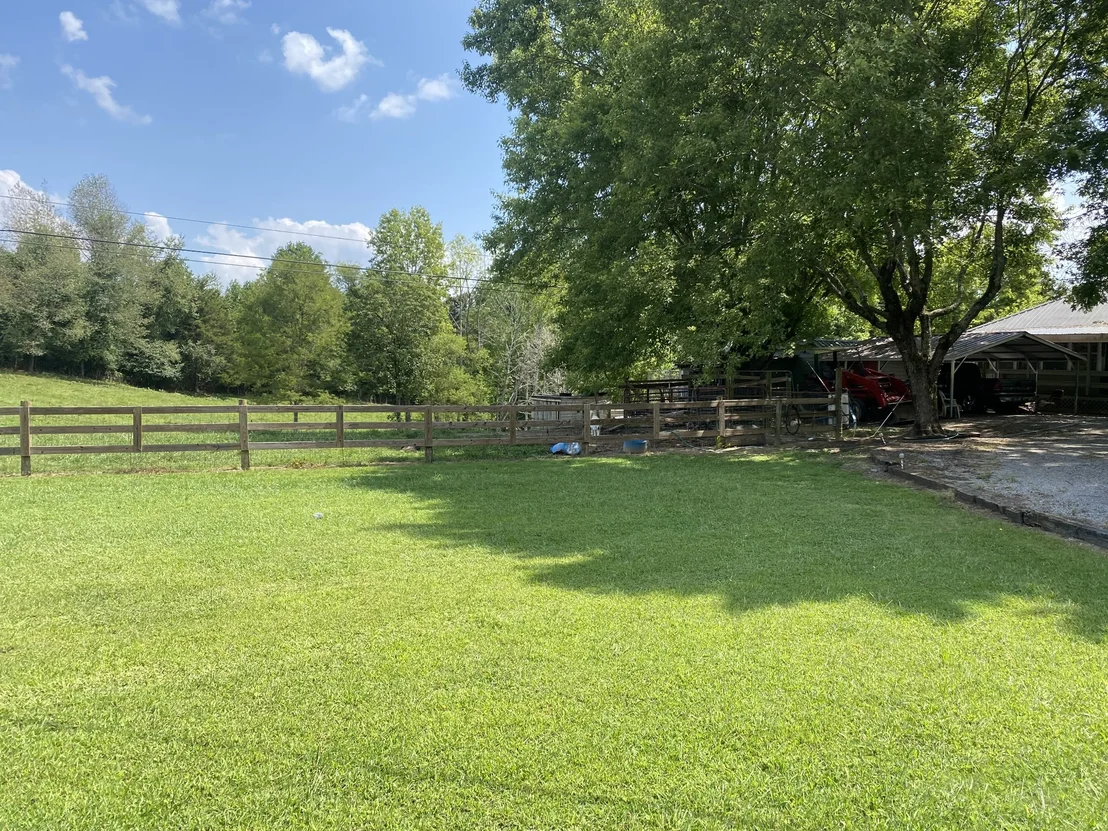 Photo of 691 Hodges Bridge Rd