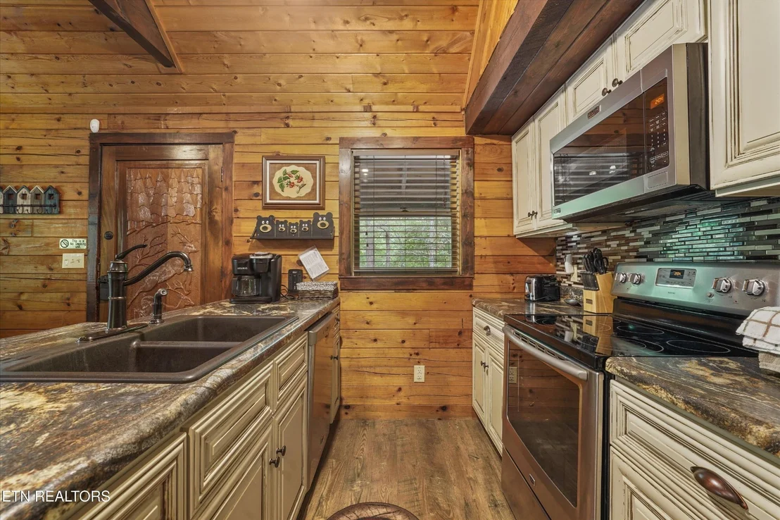 Photo of 2308 Hidden Mountain Rd