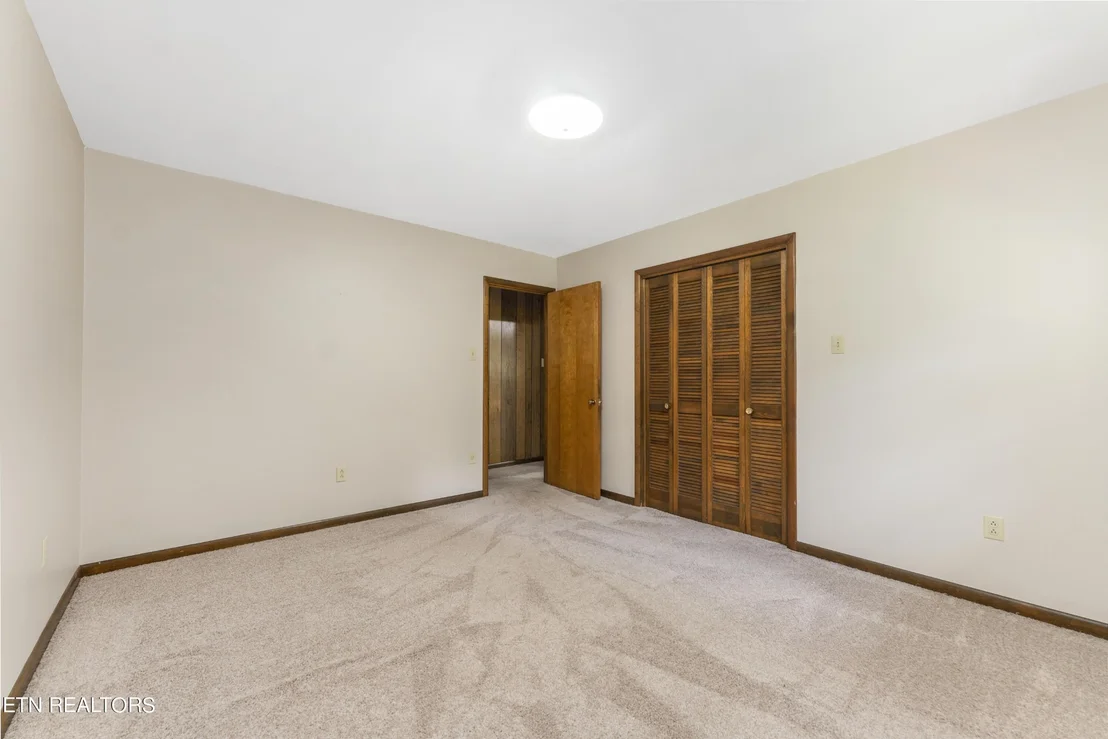 Photo of 149 Glenn Circle
