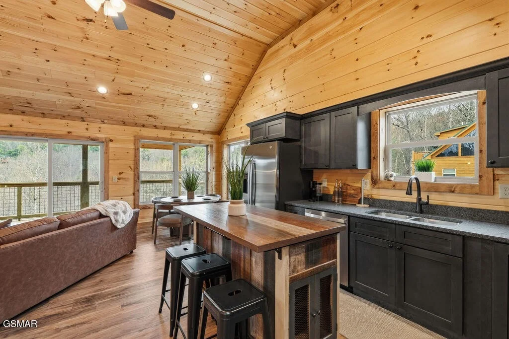 Photo of 1559 Sky View Drive