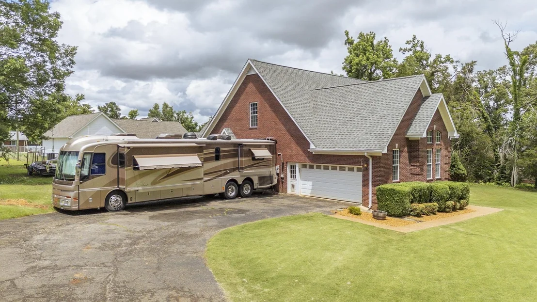 Photo of 135 BETSY DR
