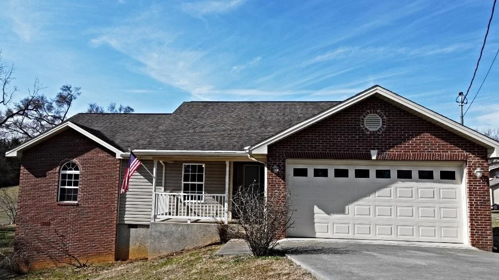 Photo of 1414 Hillcrest Drive