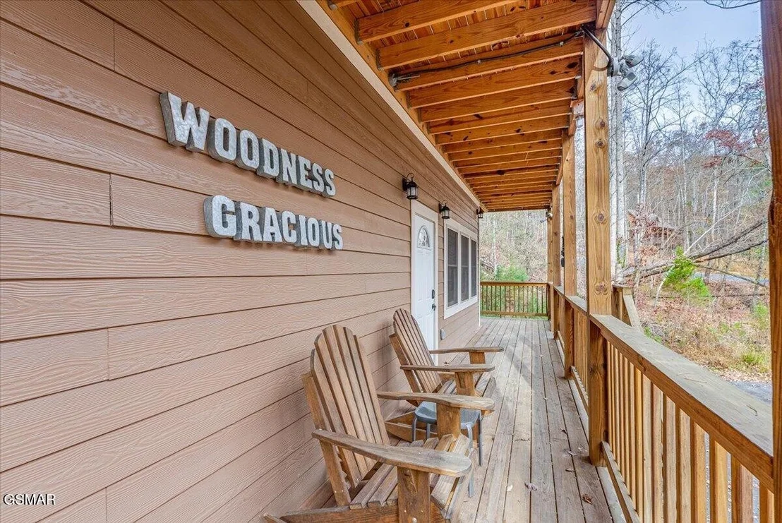 Photo of 2740 Mountain View Circle