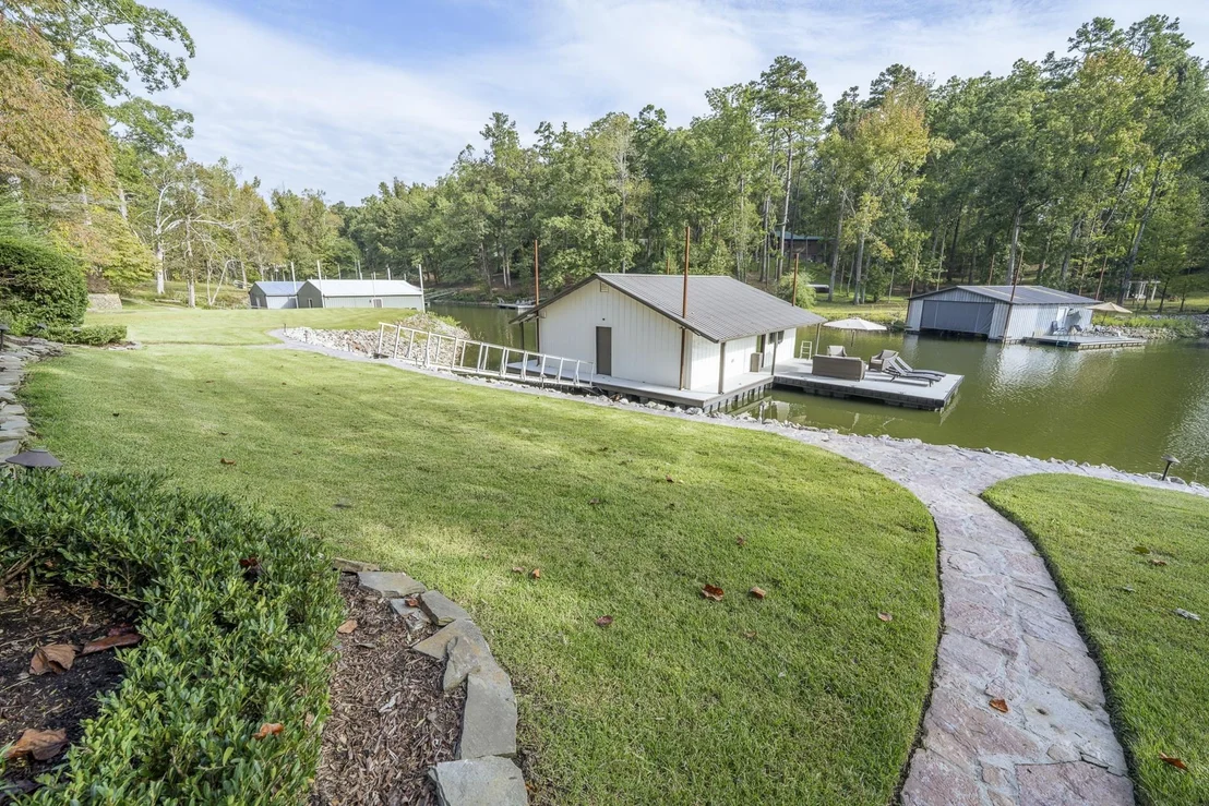 Photo of 89 EDGEWOOD LN