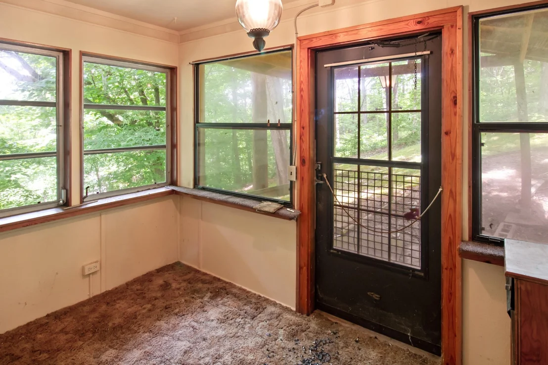 Photo of 819 Dudley Drive