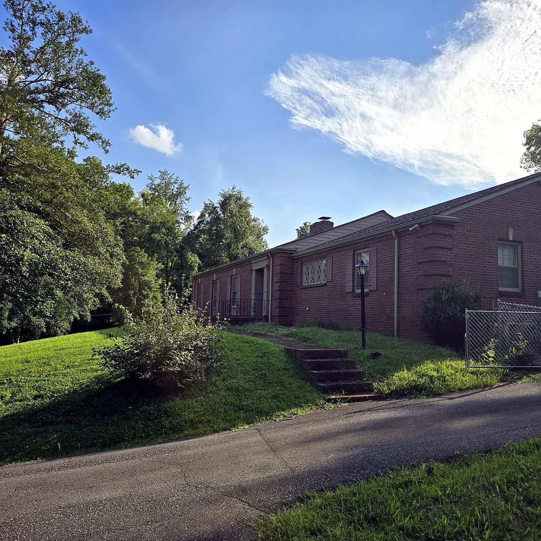 Photo of 105 3rd Ave E