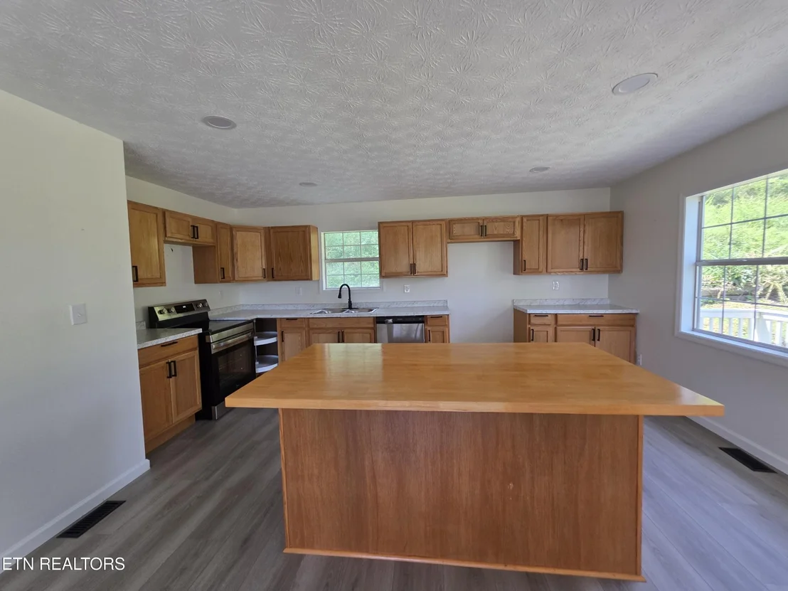 Photo of 1115 Back Valley Rd