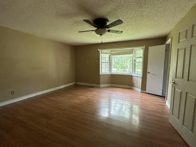 Photo of 658 COBBLESTONE DR