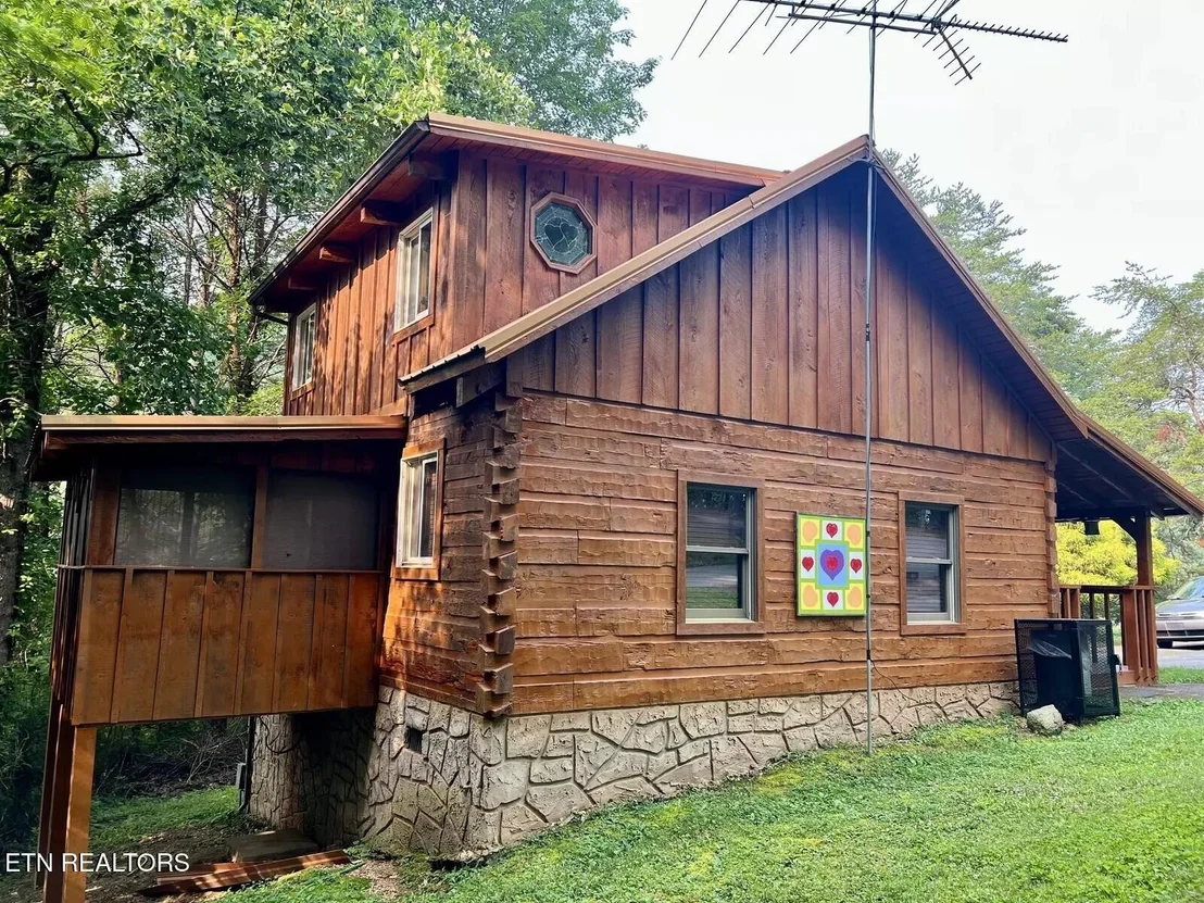Photo of 1083 Bryan View Rd