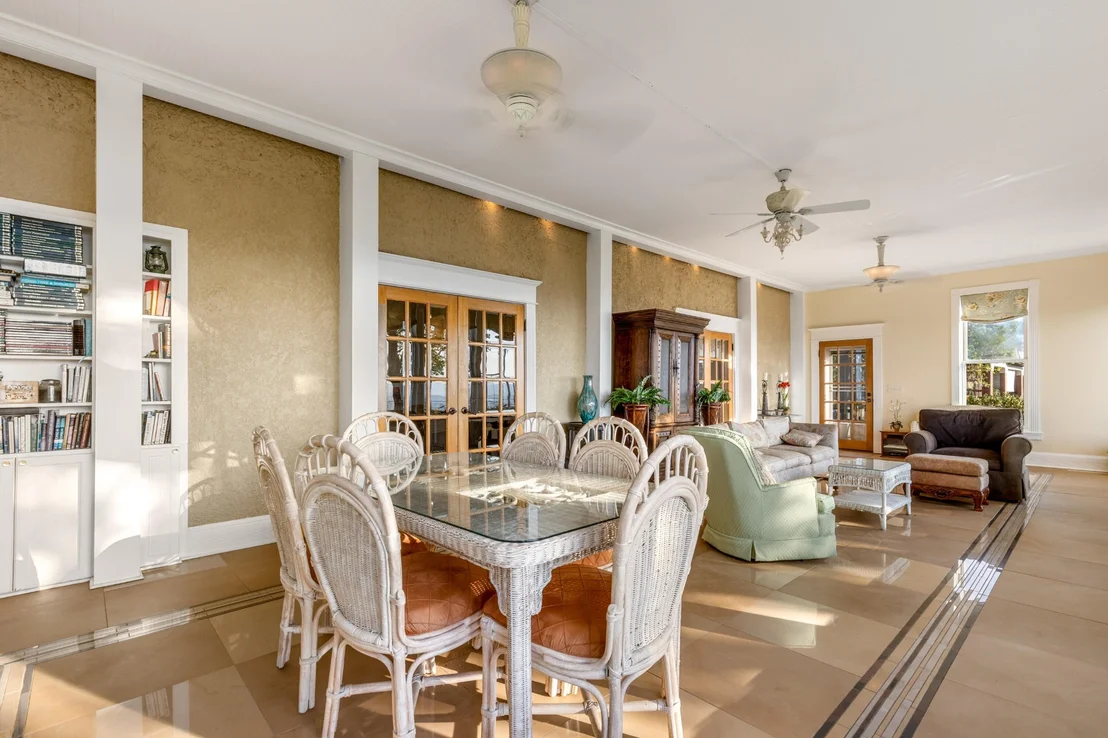 Photo of 46 N Crest Road