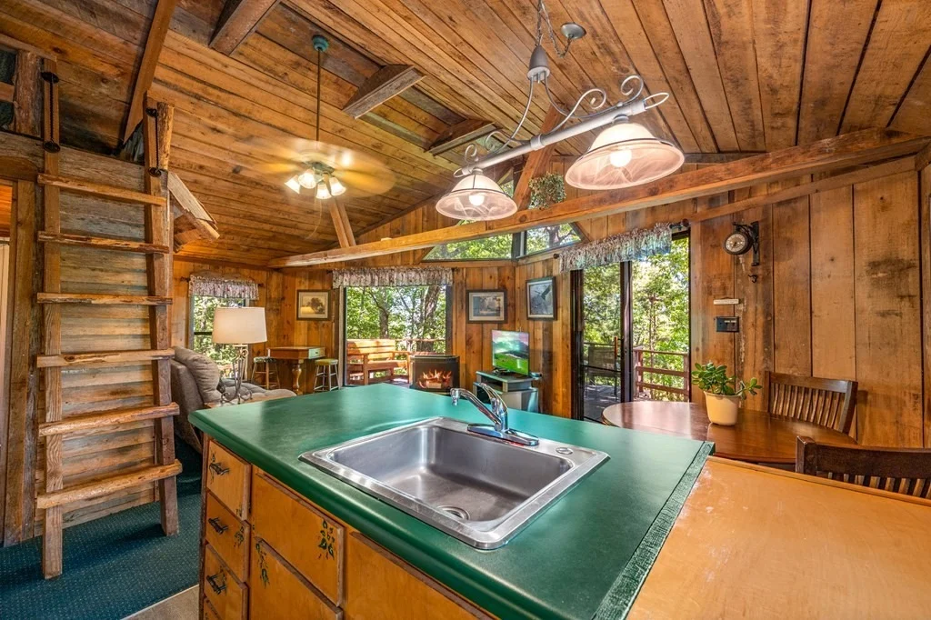 Photo of 2928 Mockingbird Way