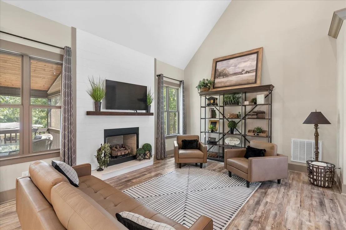 Photo of 8417 Pine Ridge Road