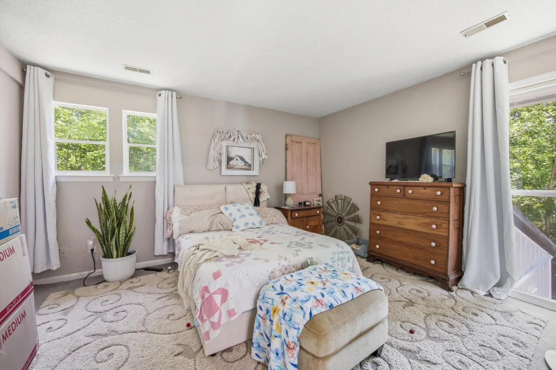 Photo of 9204 Pine Ridge Road