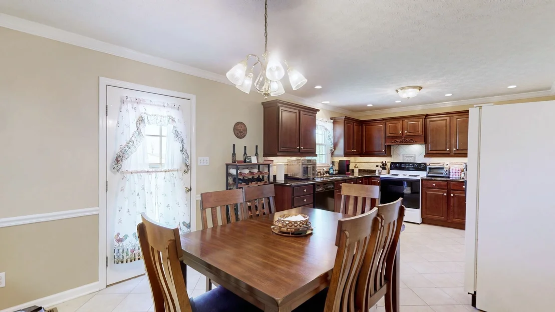 Photo of 136 Coates Rd