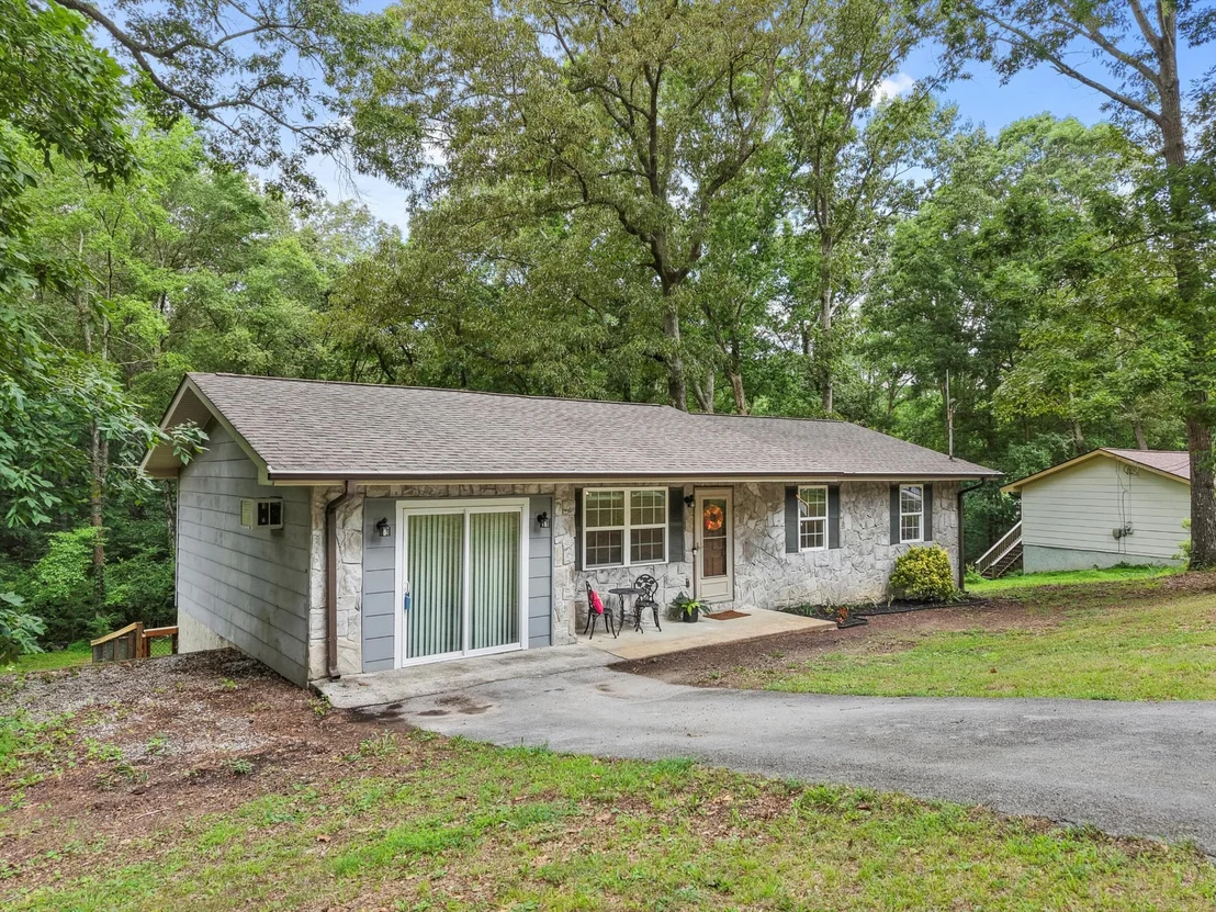 Photo of 300 Marion Drive