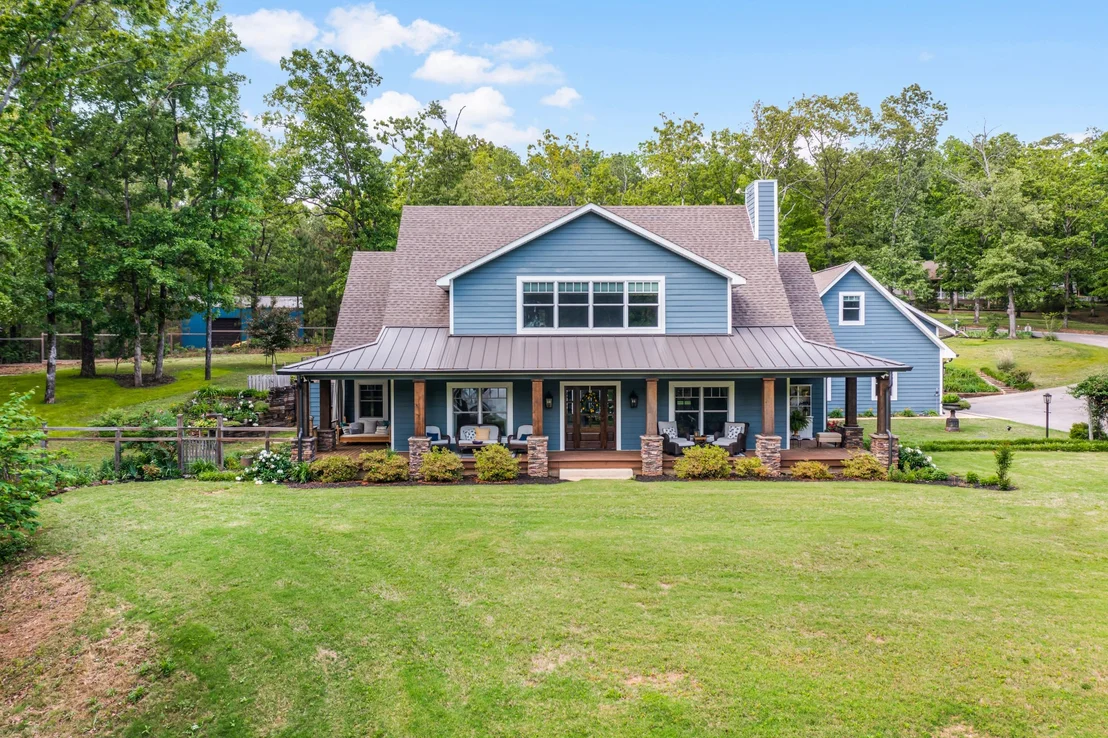 Photo of 224 Graves Ln