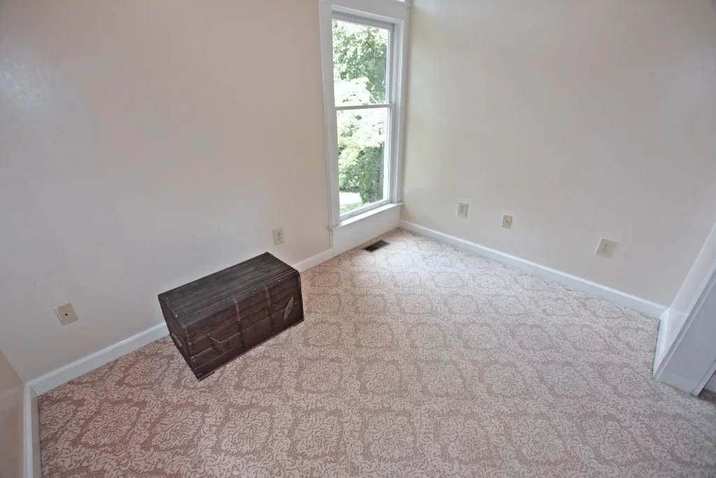 Photo of 1701 White Oak Drive
