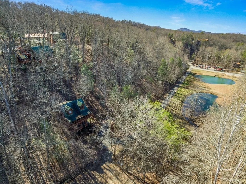 Photo of 1234 Lakeview Drive