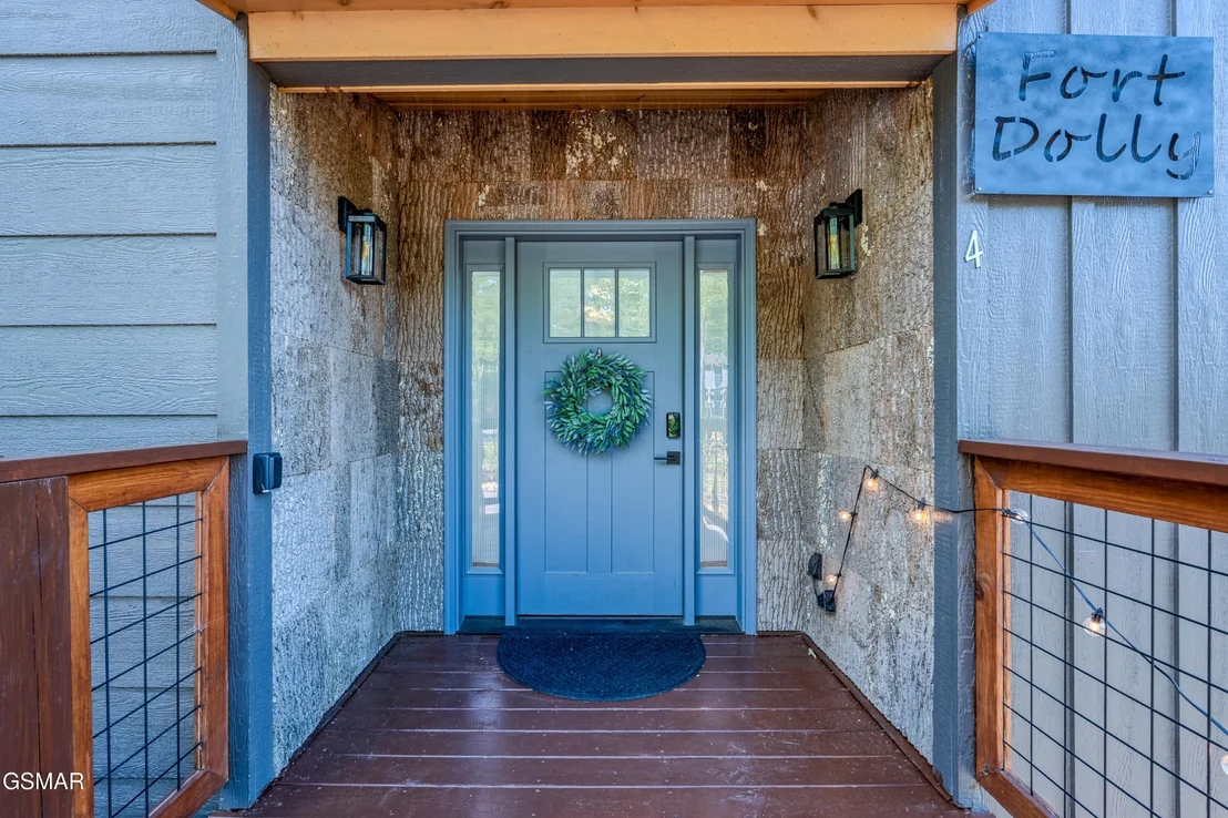Photo of Unit UNIT4 at 2385 Forge Hideaway Loop