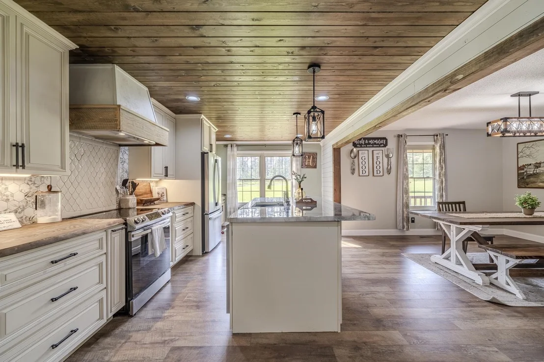 Photo of 475 WATKINS RD