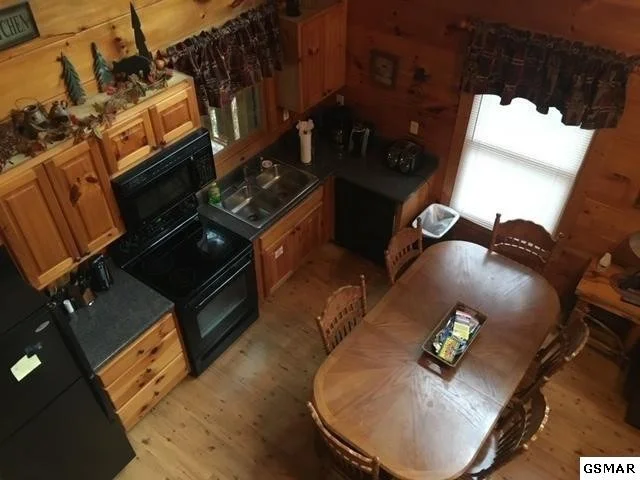Photo of 717 Ski View Lane