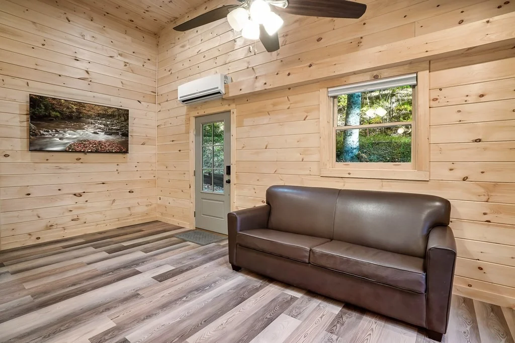 Photo of 2594 Bluff Mountain Road