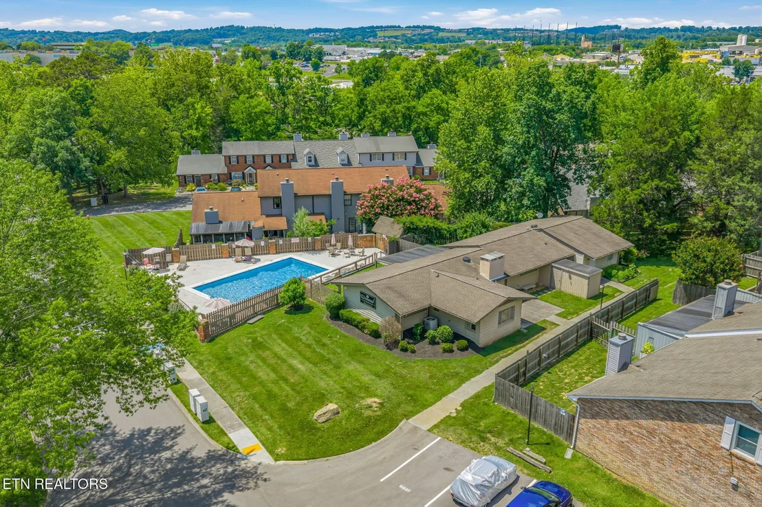 Photo of 453 Amanda Circle