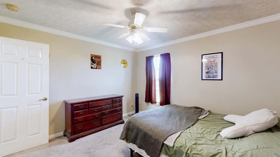 Photo of 136 Coates Rd