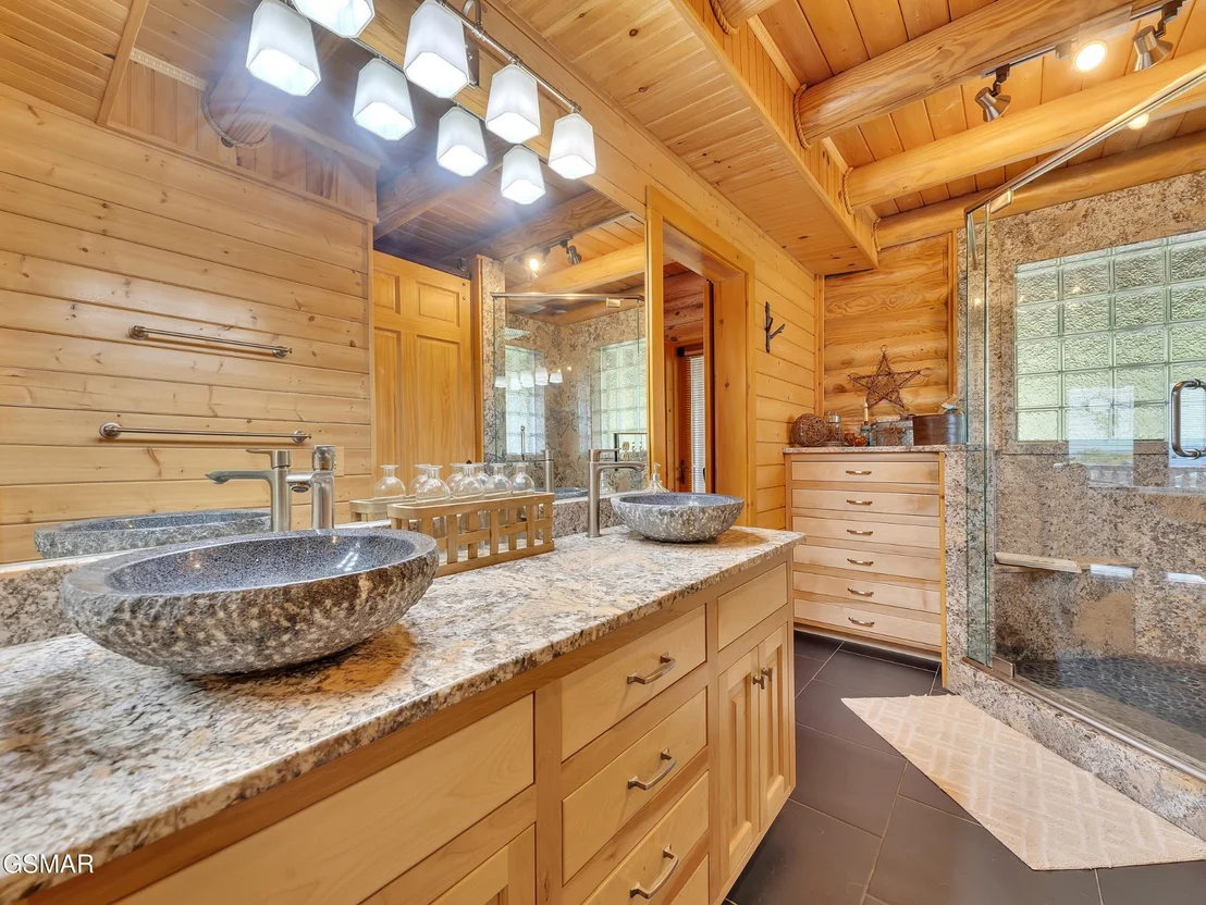 Photo of 838 Pinnacle Drive