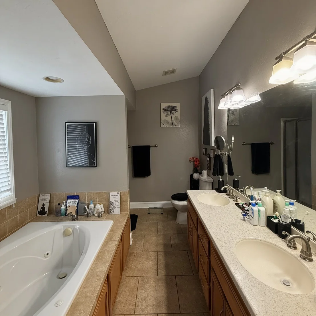 Photo of 206 Christopher Dr